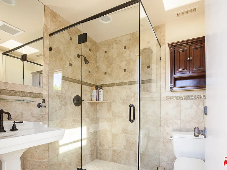2624 Costebelle Dr — Photo 43