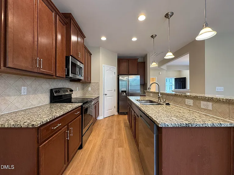4478 Middletown Dr — Photo 9