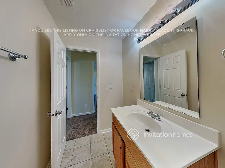 233 Aershire Ct — Photo 16
