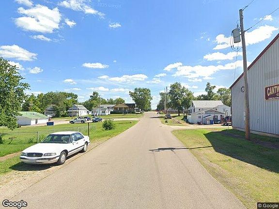 Exterior Neighborhood (street photo)