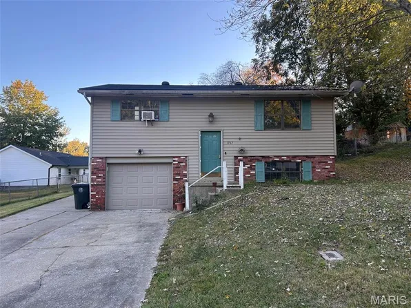 1767 Northwoods Ct, Cape Girardeau, MO 63701