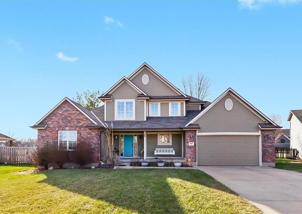 1st image of 1607 NW Pin Oak Ct