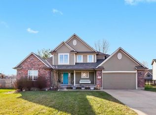 1607 NW Pin Oak Ct, Grain Valley, MO 64029