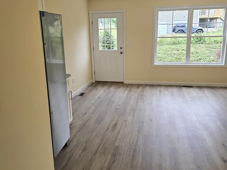 2-5 Megway Ct — Photo 21