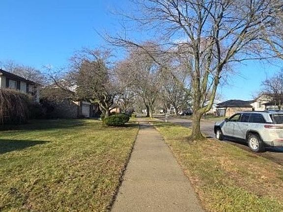 2nd image of 46497 Maidstone Rd