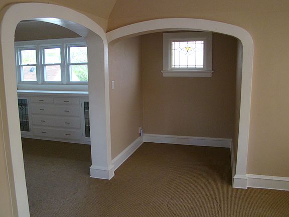Alcove in Living Area