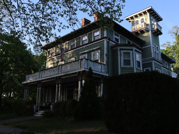 101 Main St APT 3F