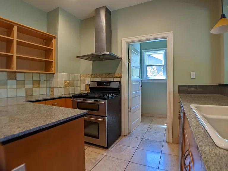 1827 N Skidmore St — Photo 23