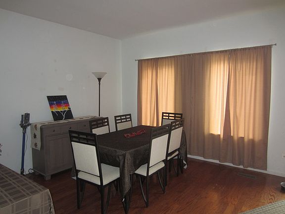 4th image of 2821 Sun Valley Dr