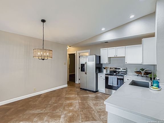 3rd image of 6709 Hickory Springs