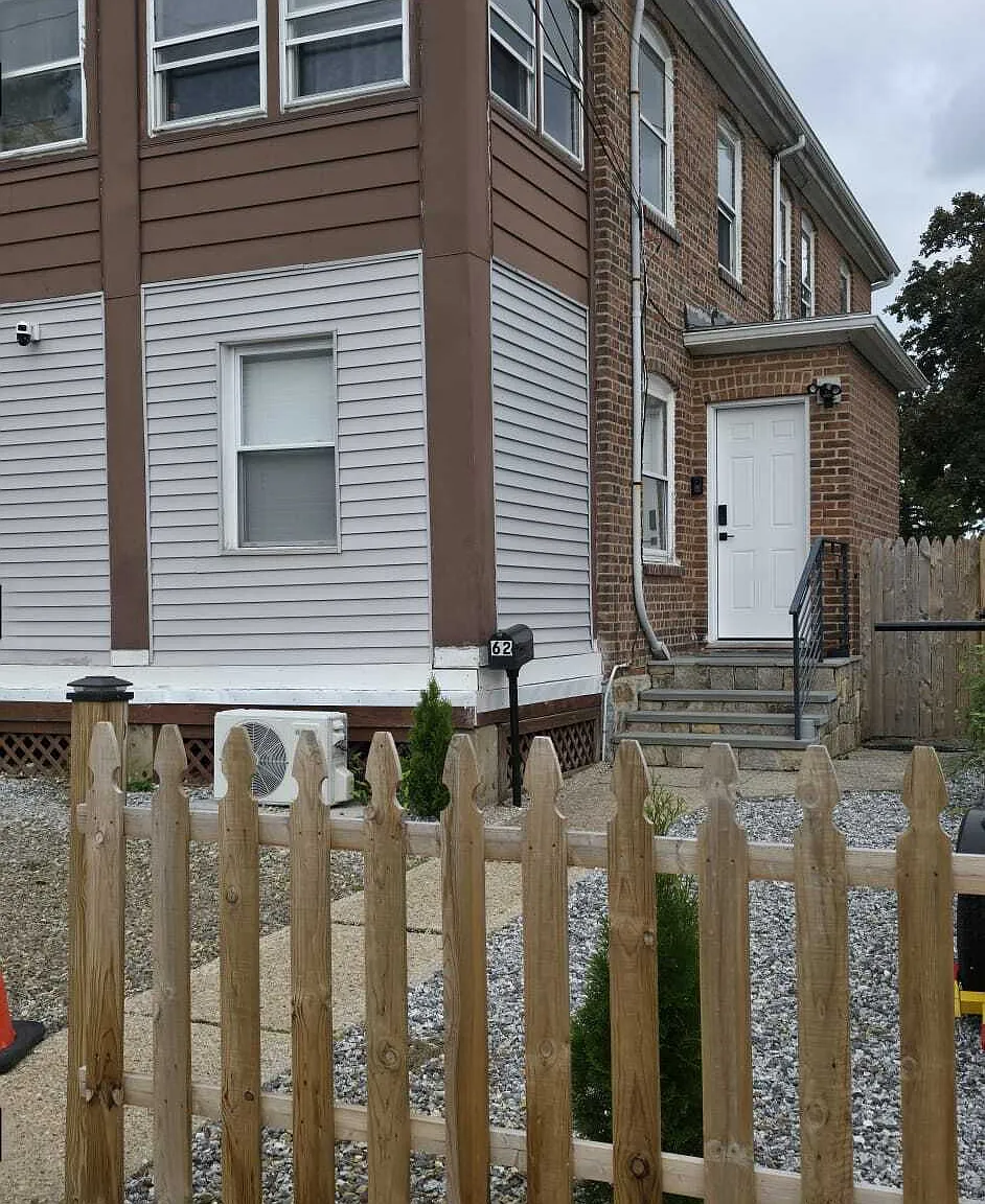 2 bed, 1.0 bath, 1000 sqft, $2,400 — Photo 3