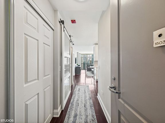 4th image of 600 N Dearborn St APT 1503