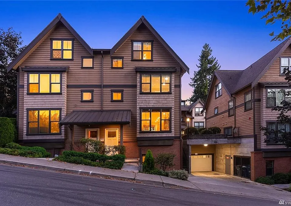303 Bellevue Way SE