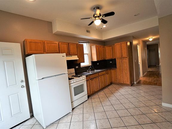 2nd image of 1712 S Union Ave #2