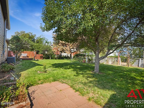 5th image of 804 Almon Dr