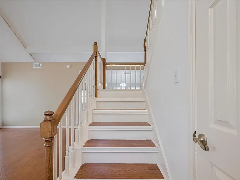 1103 Cheyenne Meadows Dr — Photo 25