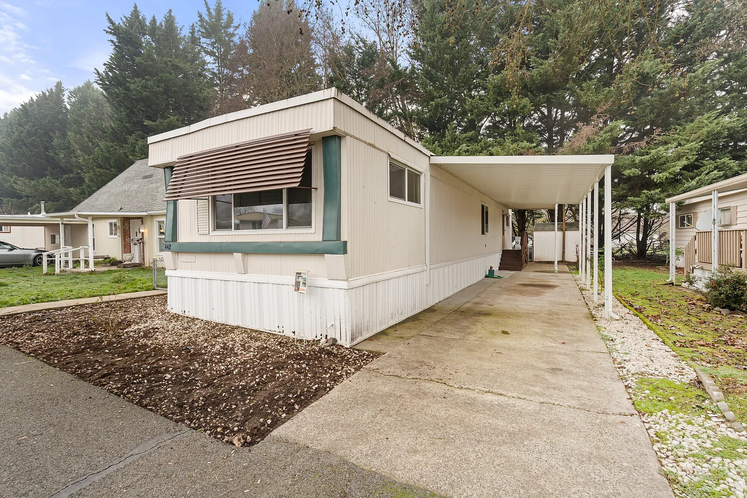 442 Ashwood Dr photo 1