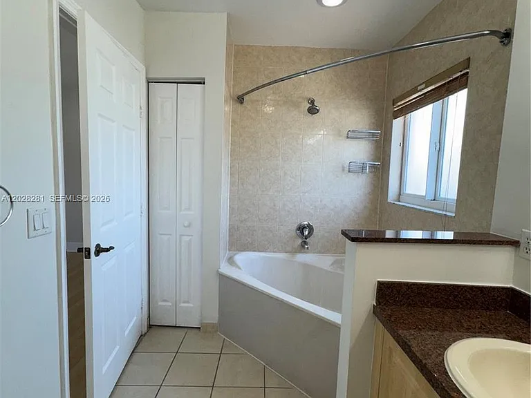 6004 SW 8th St #2 — Photo 15
