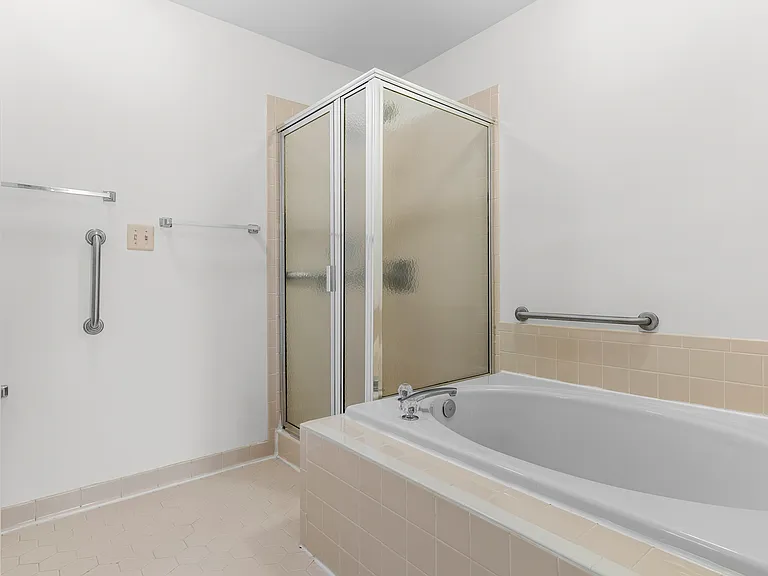 11318 Savannah Dr — Photo 8