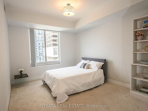 4th image of 35 Balmuto St #2602