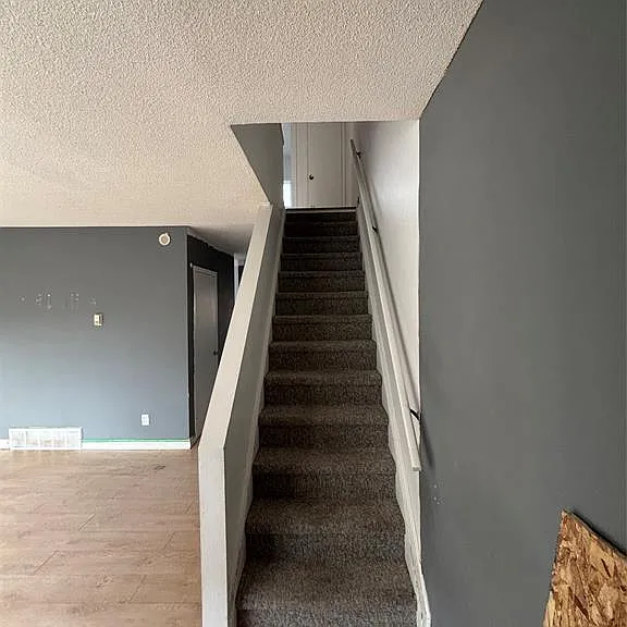 834 Exmouth St #22 — Photo 6