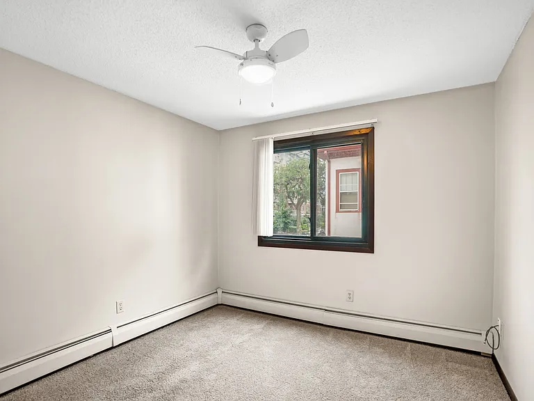 2800 Girard Apartments — Photo 35