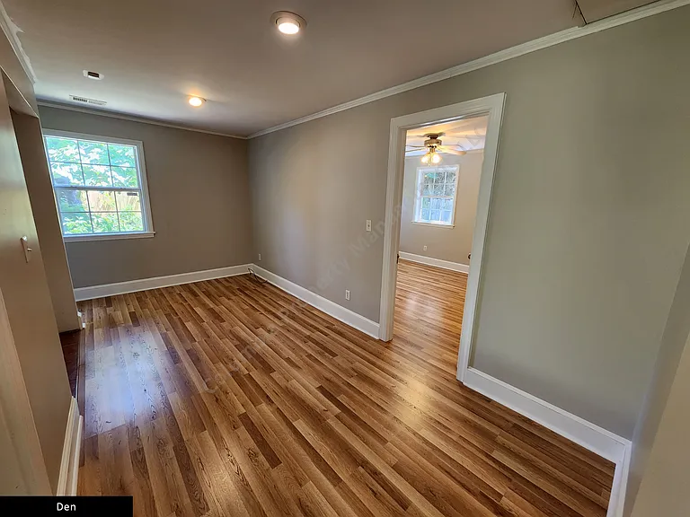 617 Muller Ave — Photo 16
