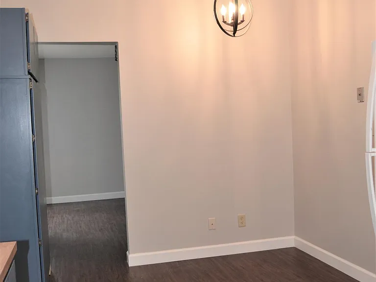 2316 Hackberry Ct — Photo 9