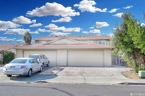 31221 Lily St Photo 1