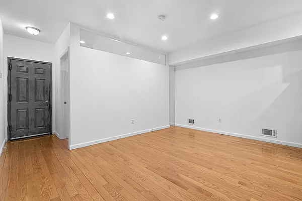 Rented by Keller Williams NYC | media 2
