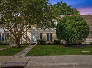 12 Patriot Cir, Durham, NC 27704