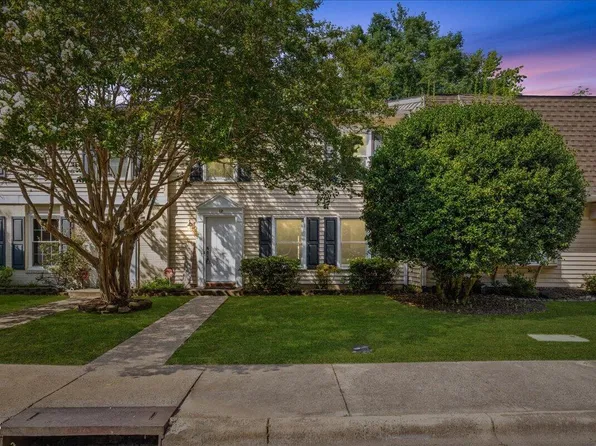 12 Patriot Cir, Durham, NC 27704