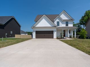 1325 Shockey Dr, Clarksville, TN 37042