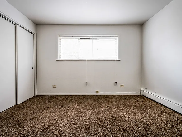 8100 S Drexel Ave — Photo 5
