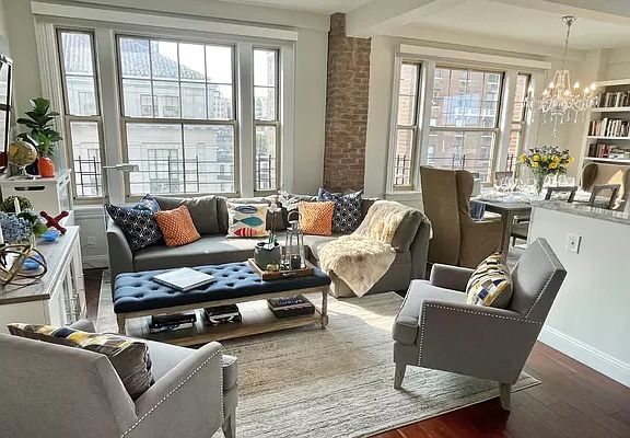 3rd image of 170 W 74th St #1006/1005
