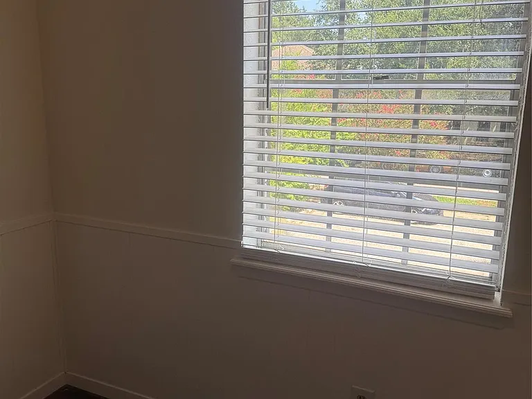 1603 W Main St #4 — Photo 3