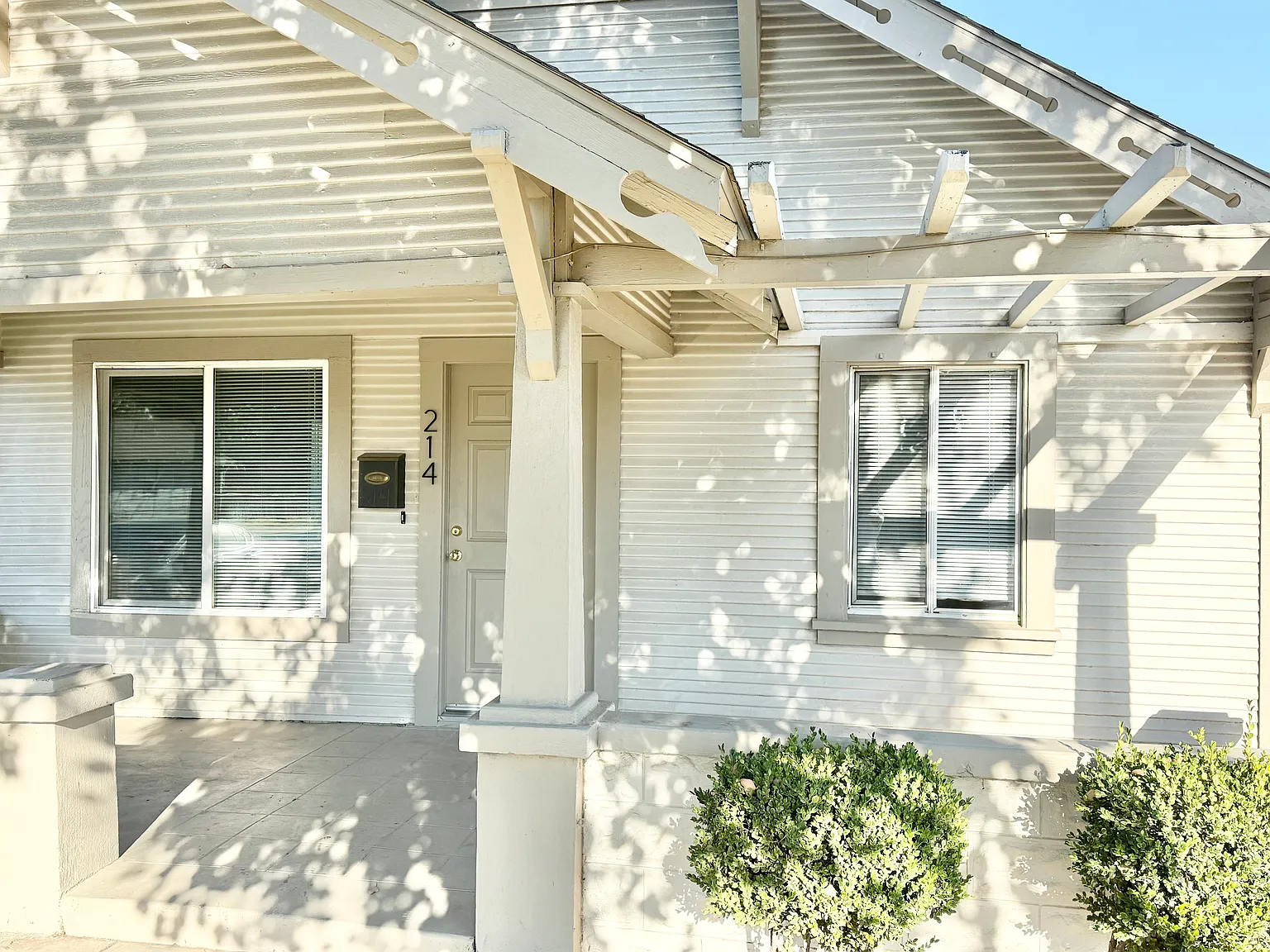 2 bed, 975 sqft, $1,895 — Photo 2