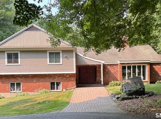 80 Pine Hollow Drive, Middlebury, CT 06762