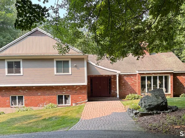80 Pine Hollow Drive, Middlebury, CT 06762
