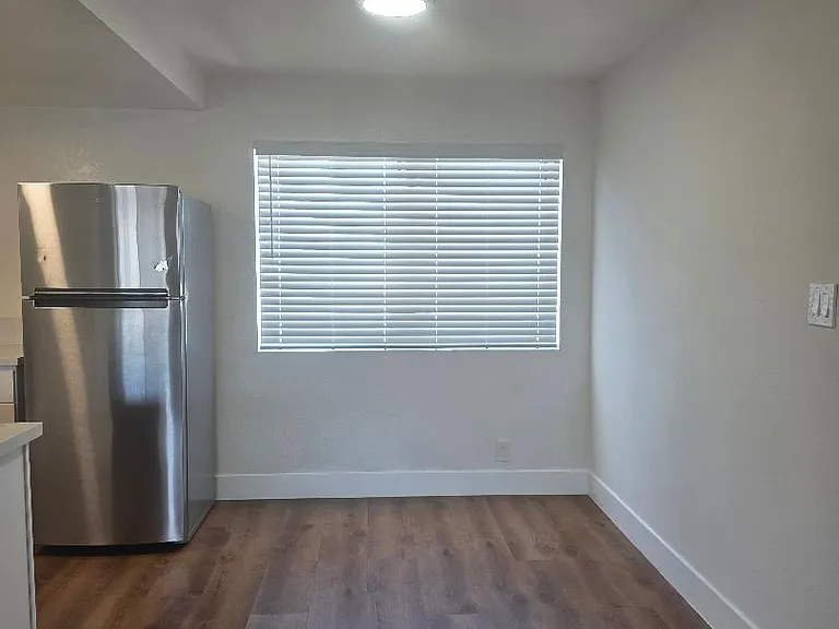 4326 W 142nd St #8 — Photo 10