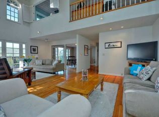 215 Old Spanish Trl, Portola Valley, CA 94028