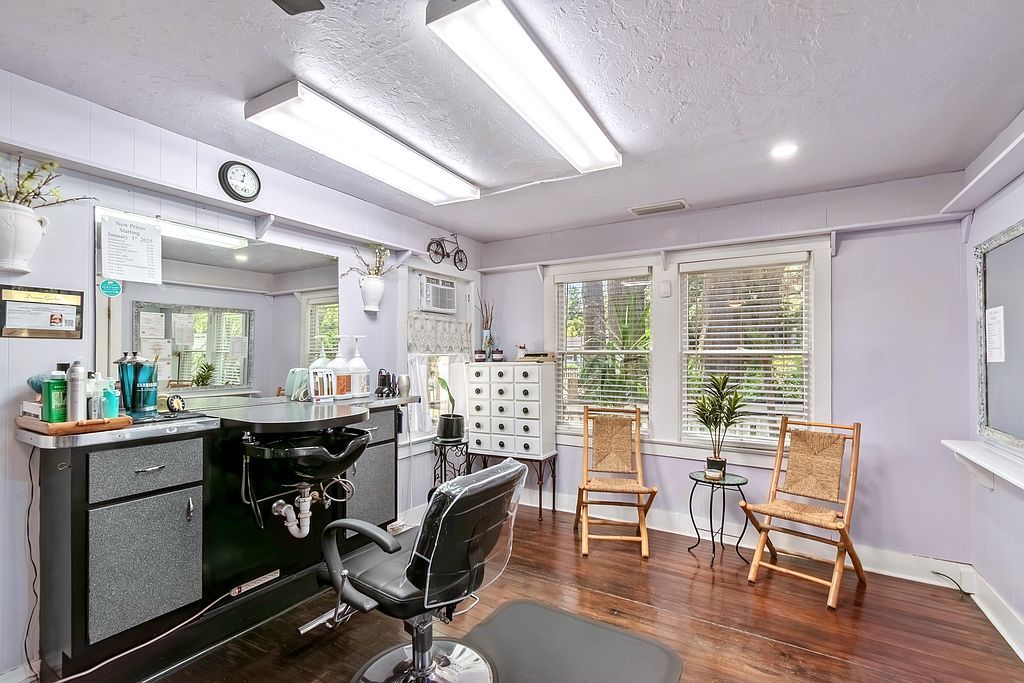 17 SE 14th Ave - Property Image
