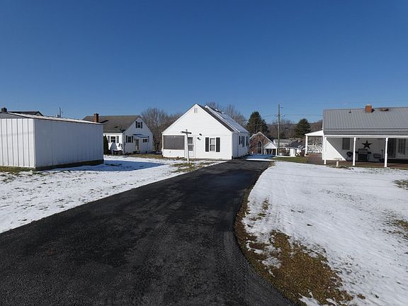 5th image of 226 W Coyner Ave