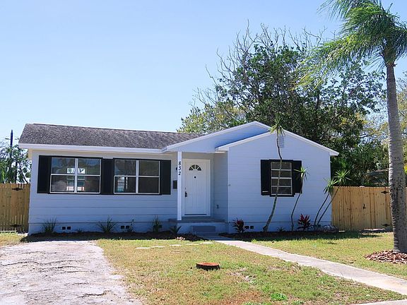 3rd image of 832 59th Ave NE