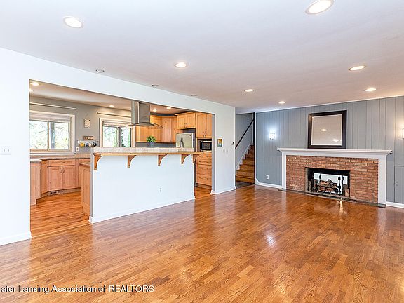 5th image of 4682 Huron Hill Dr