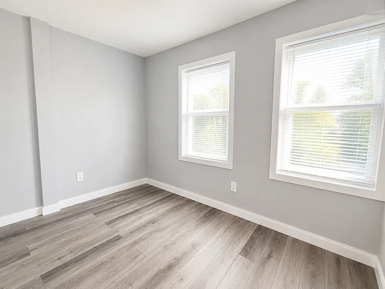 1819 White Plains Rd #1 — Photo 6