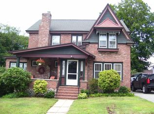 61 Raynor St, Lowell, MA 01851