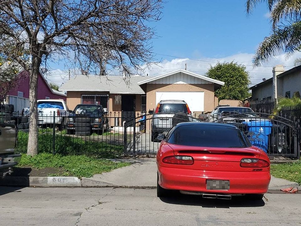 1st image of 807 E 98th St