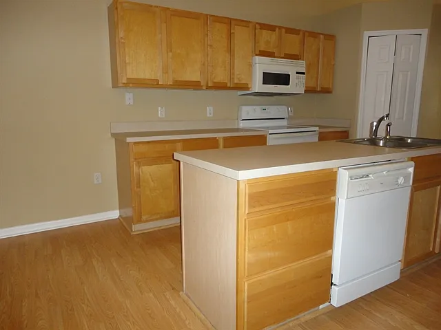 2885 White Magnolia Loop — Photo 3