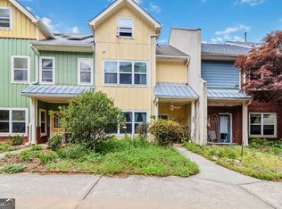 1602 Dancing Fox Rd, Decatur, GA 30032